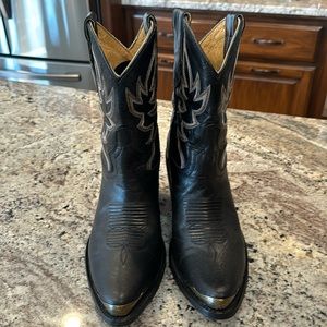 Idyllwind Wheels boots size 9 in great condition!